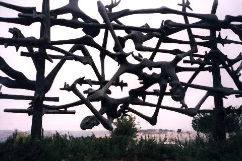 Memorial, Yad Vashem